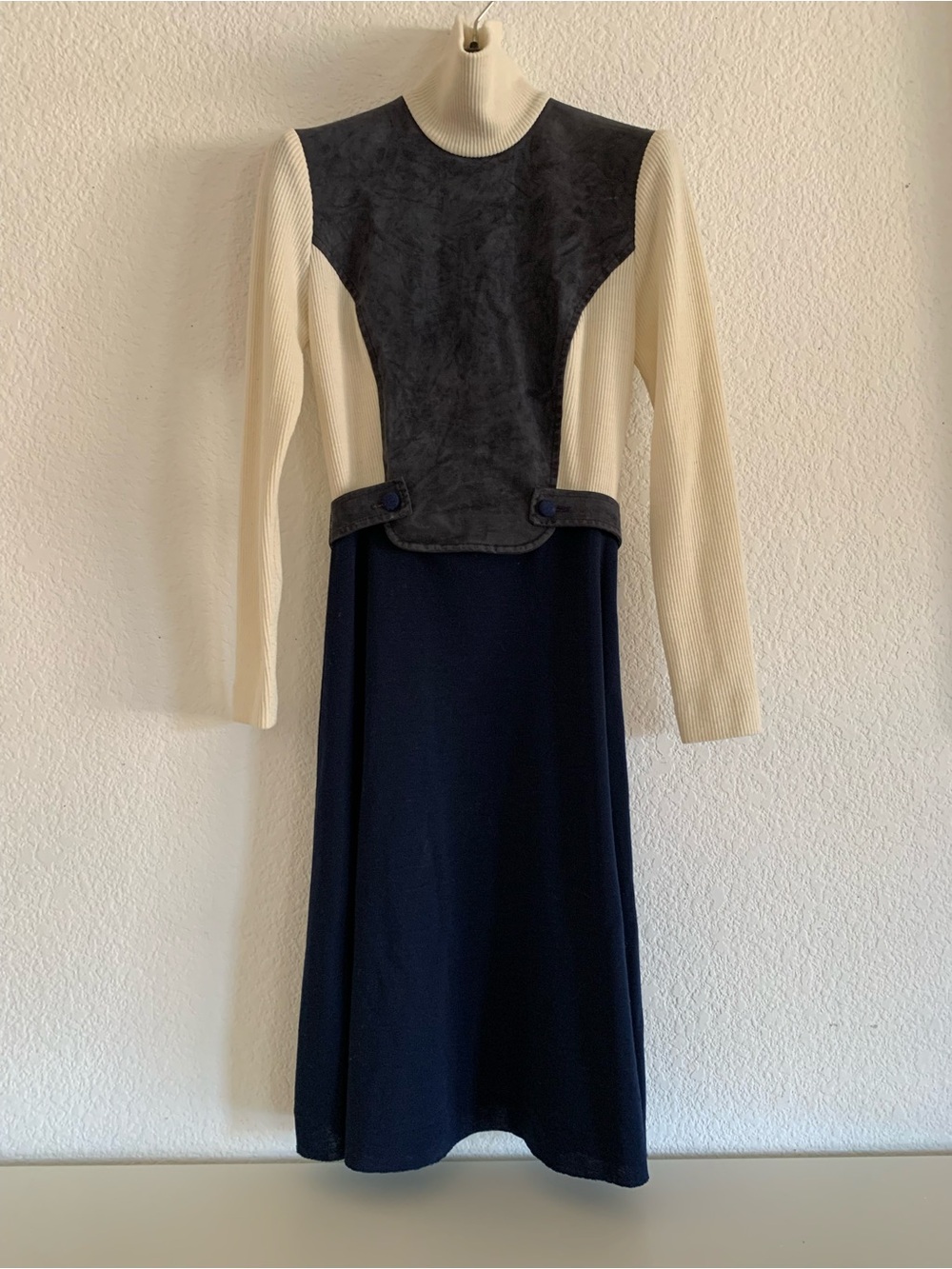 Women’s Vintage Colorblock Navy and Cream Suede and Knit Long Sleeve Dress